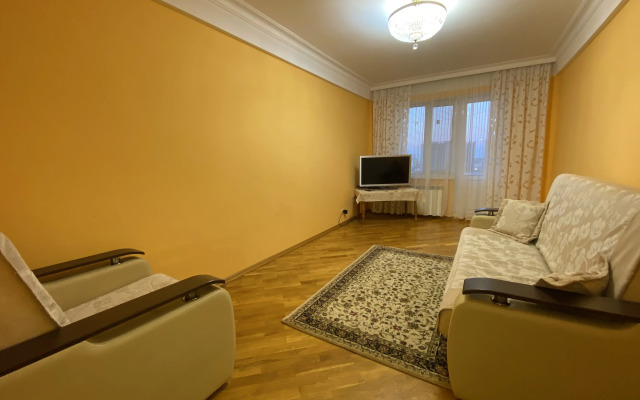 V Tsentre Makhachkaly S Vidom Na More I Gory Apartments