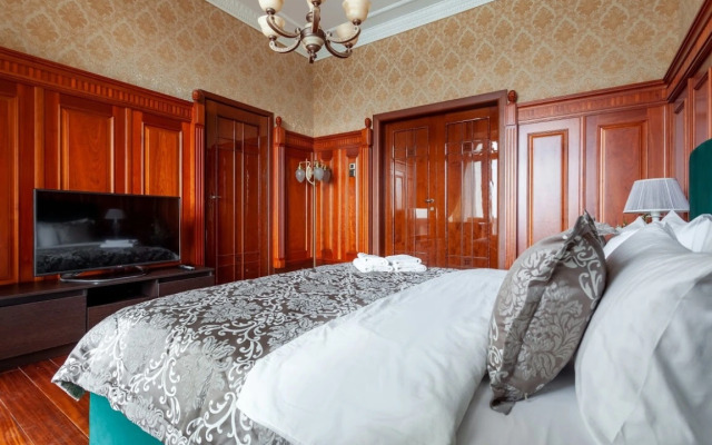 Apartments Roskoshnye S Dzhakuzi I Vidom Na Reku
