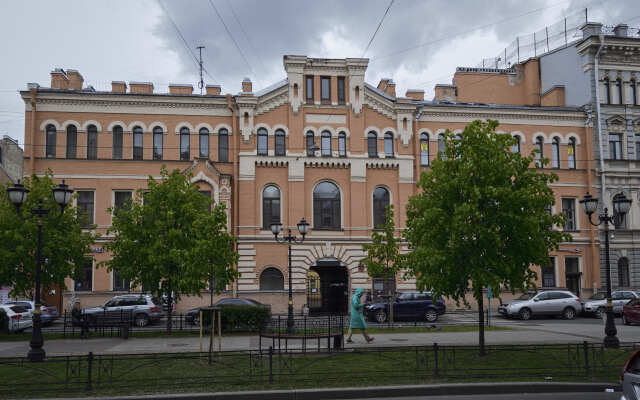 Na Furshtatskoj 19 Apartments