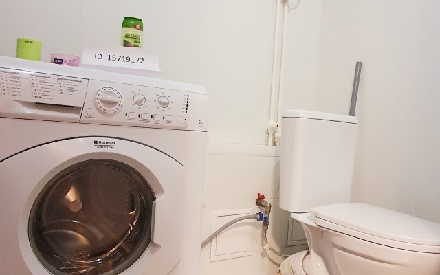 Prospekt Kalinina u ploschadi Oktyabrya flat