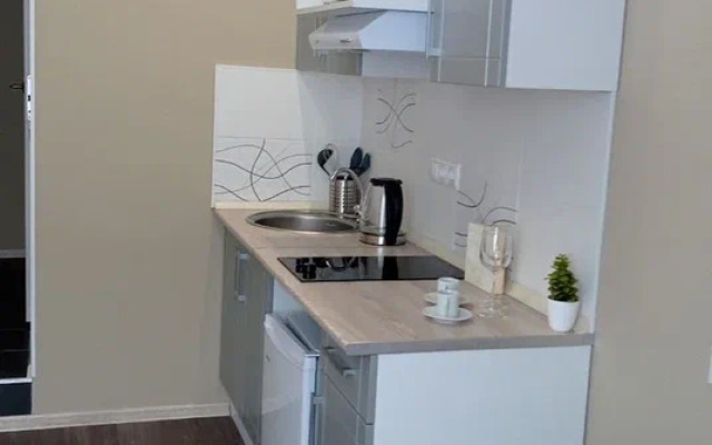Sovremennye U Metro Filatov Lug fl5 Apartments