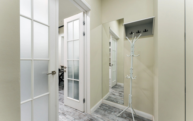 KeyGo #0118, 1 Bedroom, Near Republic Square Apartments