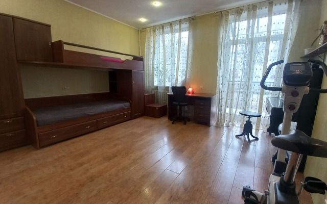 Апартаменты Трёшка в тихом центре