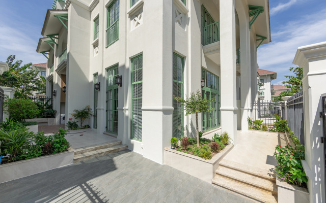 Na Yuge Ostrova Fukuok Villa