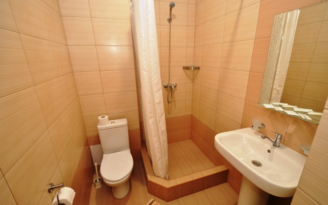 AUGUST Na Pionerskom Guest house