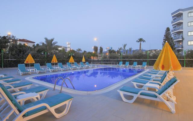 Opia Hotel