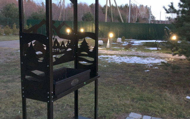 S Kaminom I Saunoy U Ozera Private House