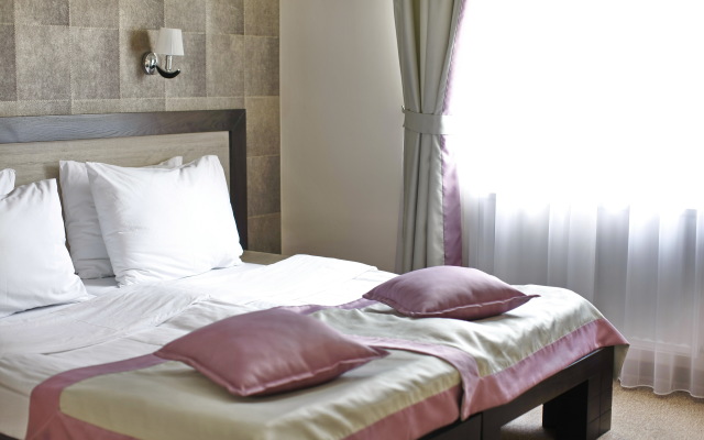 Hotel Vozarev