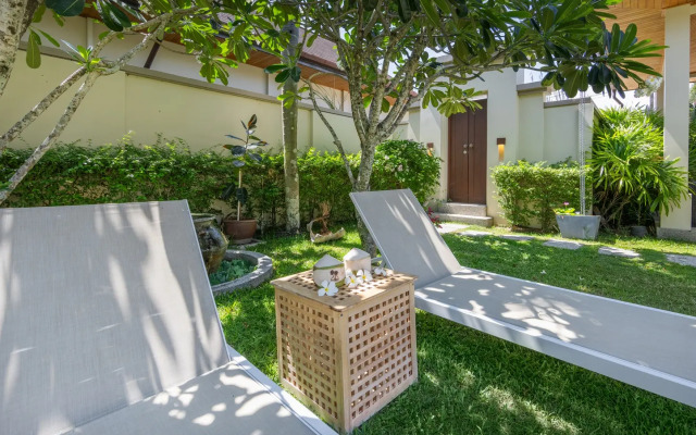 Emilia 3BR Private Pool Naiharn Villa