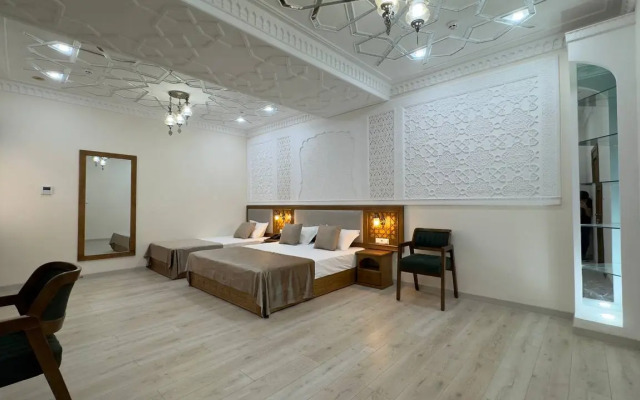 Emerald Hotel