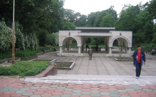 Chinar Hotel