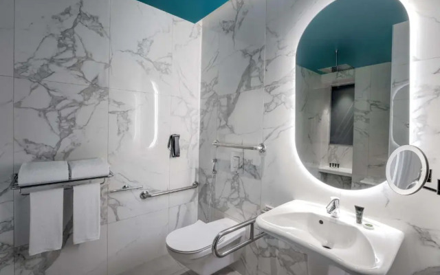 Hyatt Centric Jumeirah Dubai Hotel