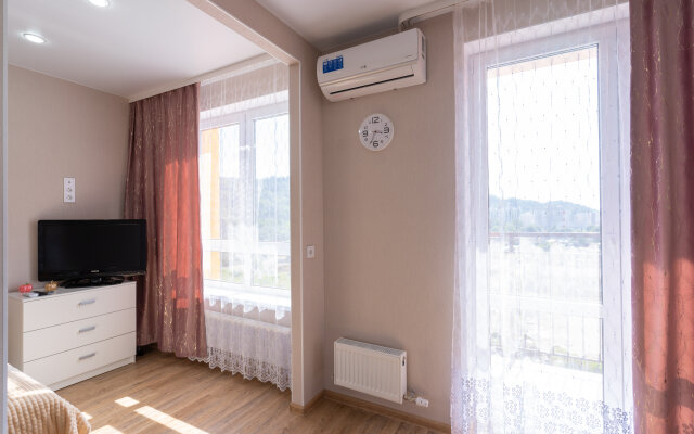 Svetlye Ot LetoApart Apartments