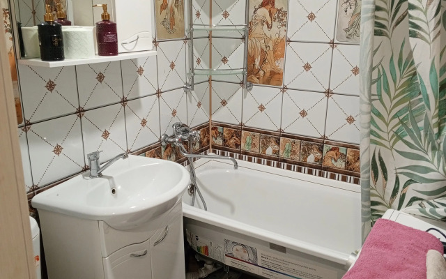 Uglichskaya Flat