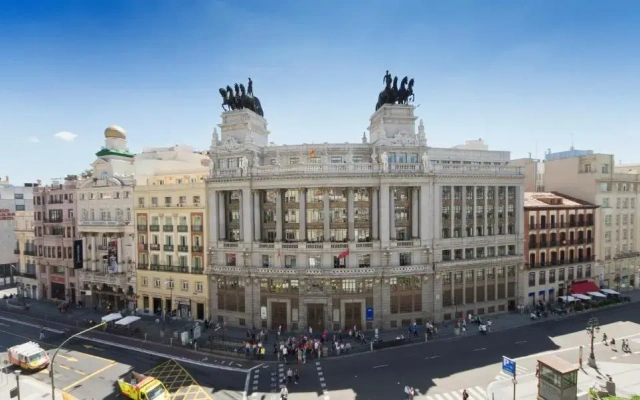 The Hotel Regina