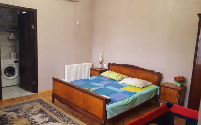 Fer House Apartments