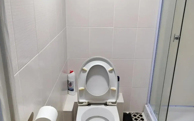 Частный дом с балконом в Курортной Зоне