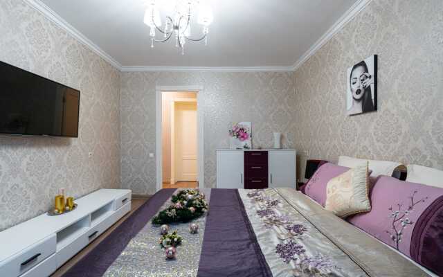 Dvukhkomnatnye U Severnogo Vokzala Apartments
