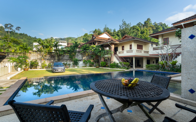 2BR Villa in Kathu l Pool Parking Villa