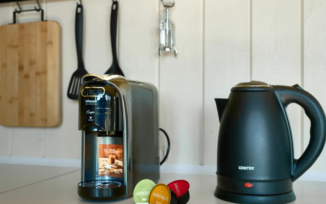 Частный дом с сауной, детской и спортивной площадкой