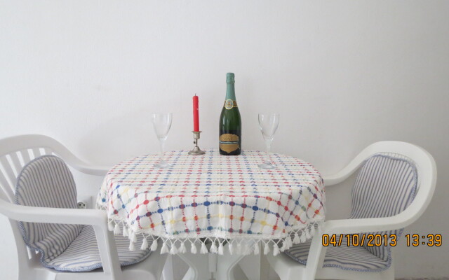 Lazarevic 1/2 studio Apartments