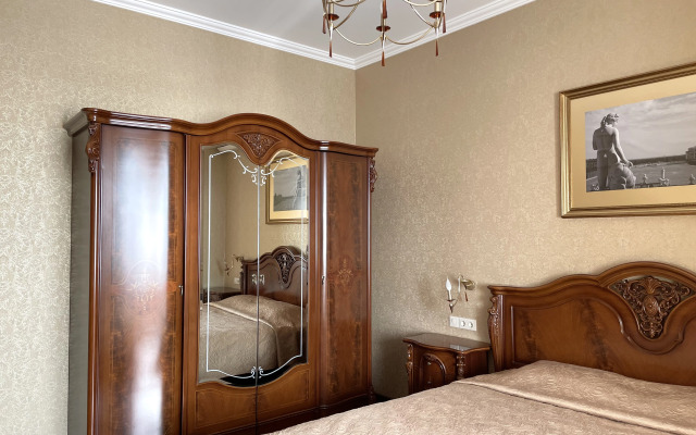 Premier Black Sea Flat