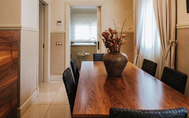Luxury King Villa Apartments