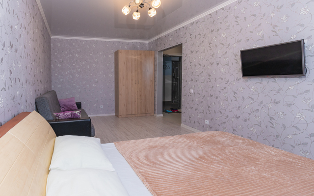 Апартаменты LikeHome на Братьев Хусаиновых 2