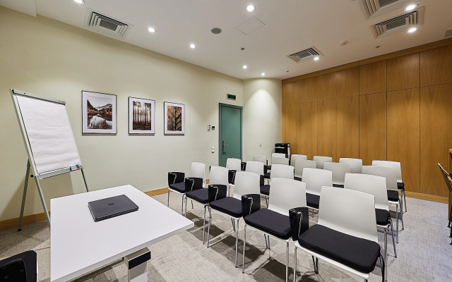 Paveletskaya Select Hotel