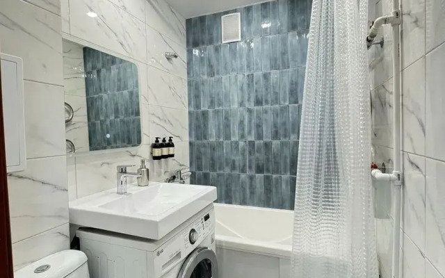 Квартира уютная на 4 гостя на ул Победы 10: ДК Химик Шорт-трек центр