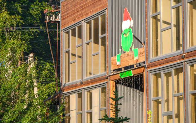 Grinch Hotel Arhiz Guest House