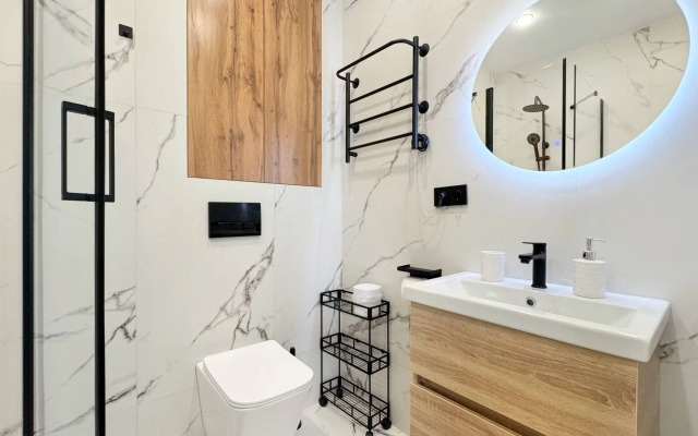 Квартира Уютная с Видом на Море и Русский Мост