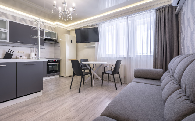 Апартаменты Эксклюзивные с ванной на балконе и видом на Marriott в ЖК Центральный