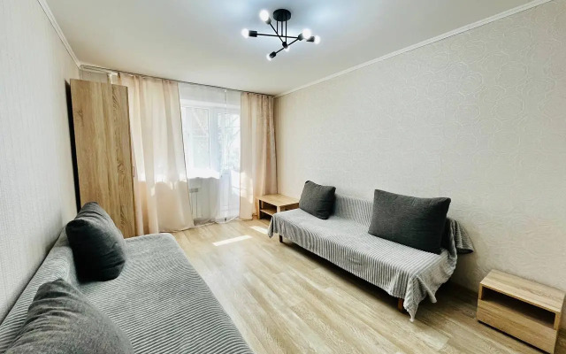 Trekhkomnatnye Apartments