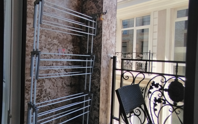 Sirius Vozle Morya Flat