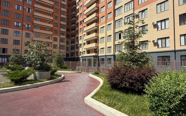 V Tsentre Goroda S Vidom Na More Flat