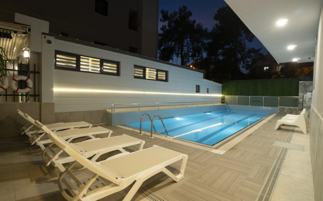Opera Suites Hotel