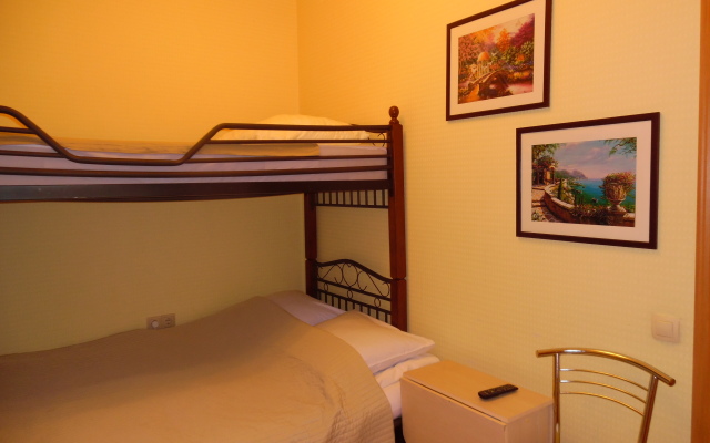 Bon Apart na Bolshoj Morskoj 31 - Irena Hotel Guest House