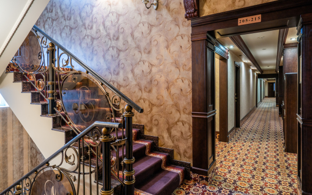 Gostinichno-restorannyj kompleks Attache Hotel