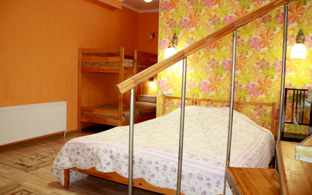 Naprotiv Sanatoriya Viktoriya Apartments