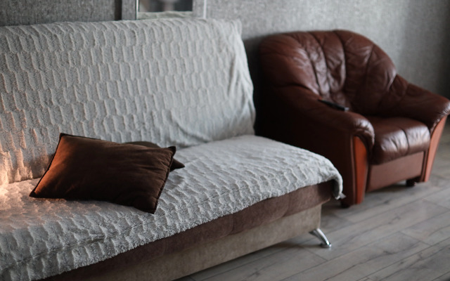 Studio Xm Na Surgutskoy 15 Apartments