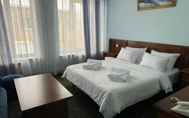 Lalaner Hotel