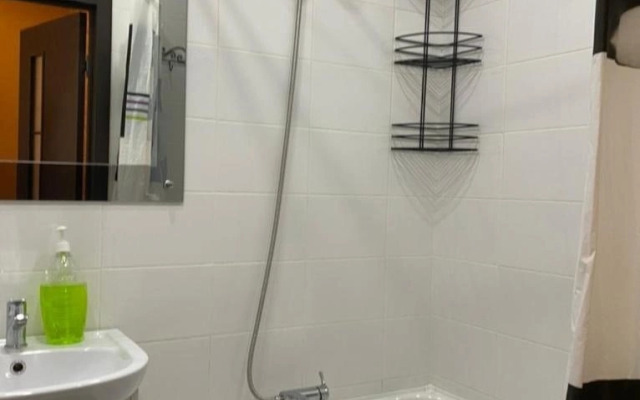 Na Kolmovskoy Naberezhnoy 71a Flat