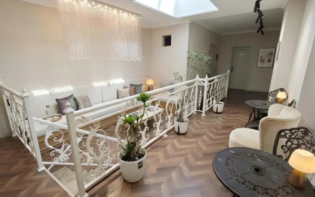 Cardinal Boutique Hotel