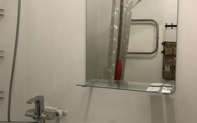Na Suvorovskom Studiya Flat
