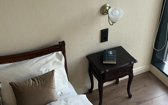 V Stile Neoklassitsizm Apartments