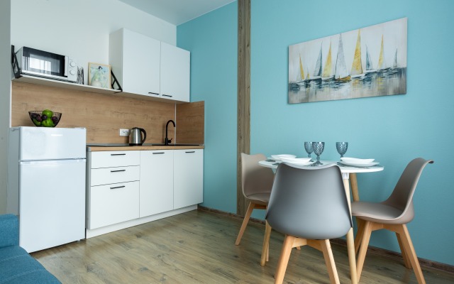 R-Home Start 1723 Apartments