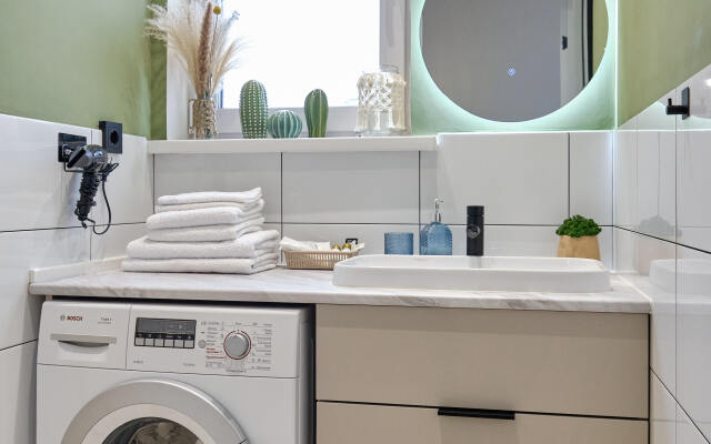 Na Naberezhnoy Ryadom S Termami Greenlife Flat