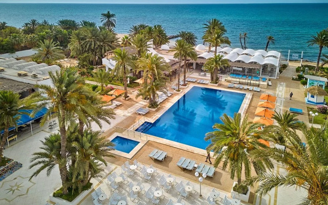 Hari Club Beach Resort