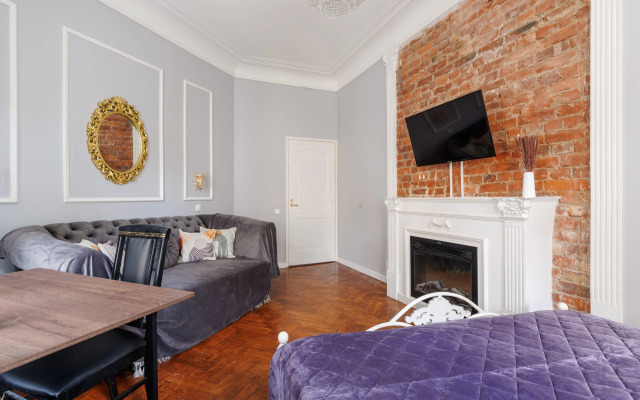 Апартаменты Лофт у Площади Восстания 2 спальни